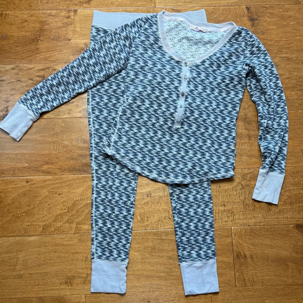 Victoria’s Secret Thermal Pajama Set Small Gray Black Shimmer Waffle Knit